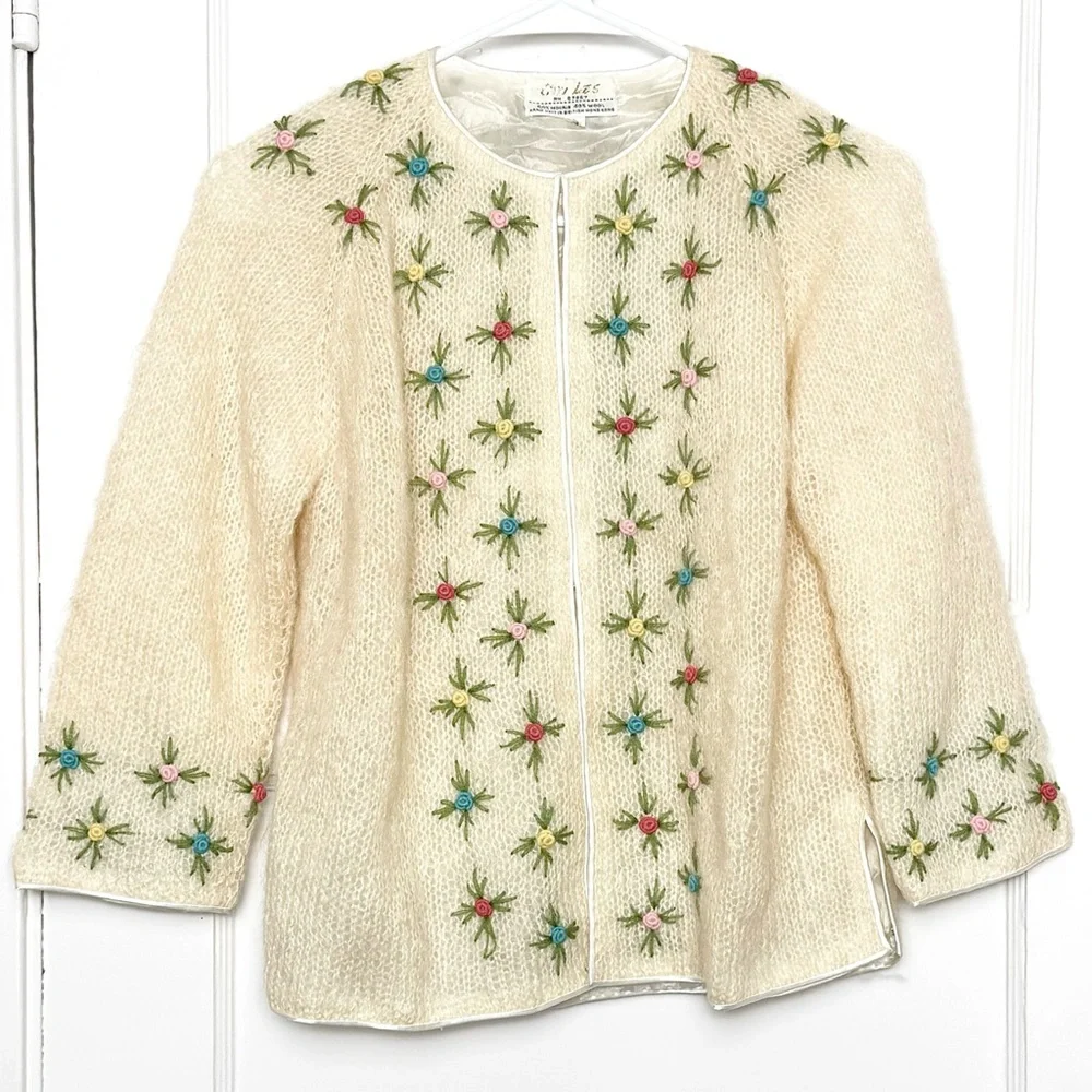 VINTAGE Mohair Wool Floral‎ Coquette Soft Girl Cottagecore Preppy Cardigan Small
